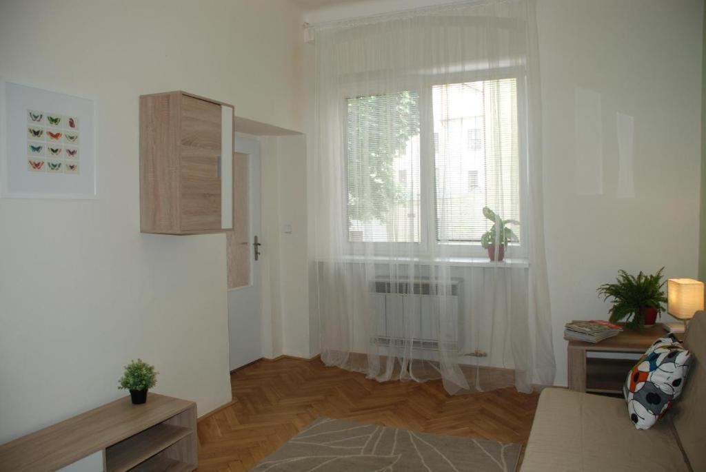 Apartment 5 Min By Walk To The Center Brno Exterior photo
